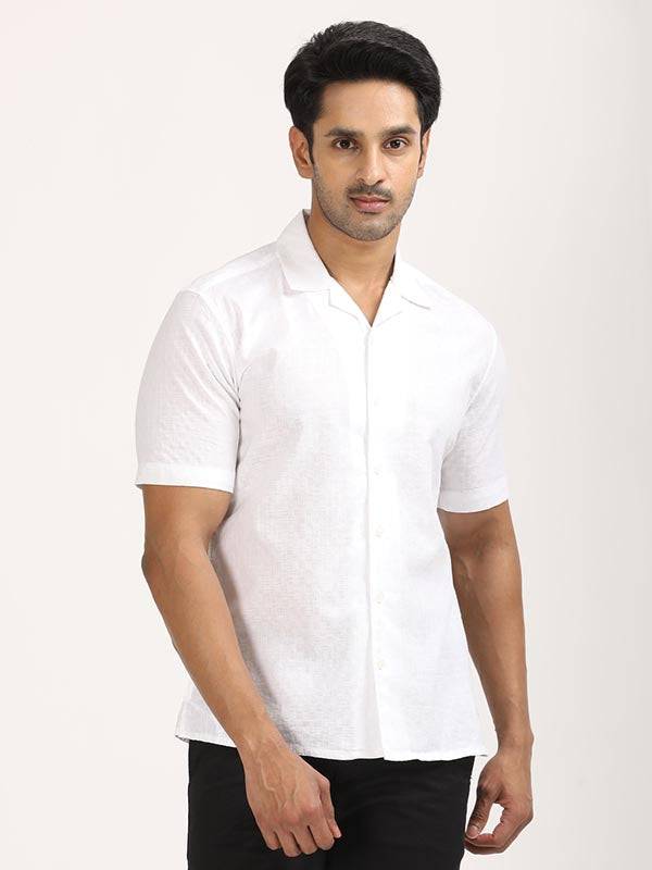 Men Solid Half Sleeve Cotton Shirt