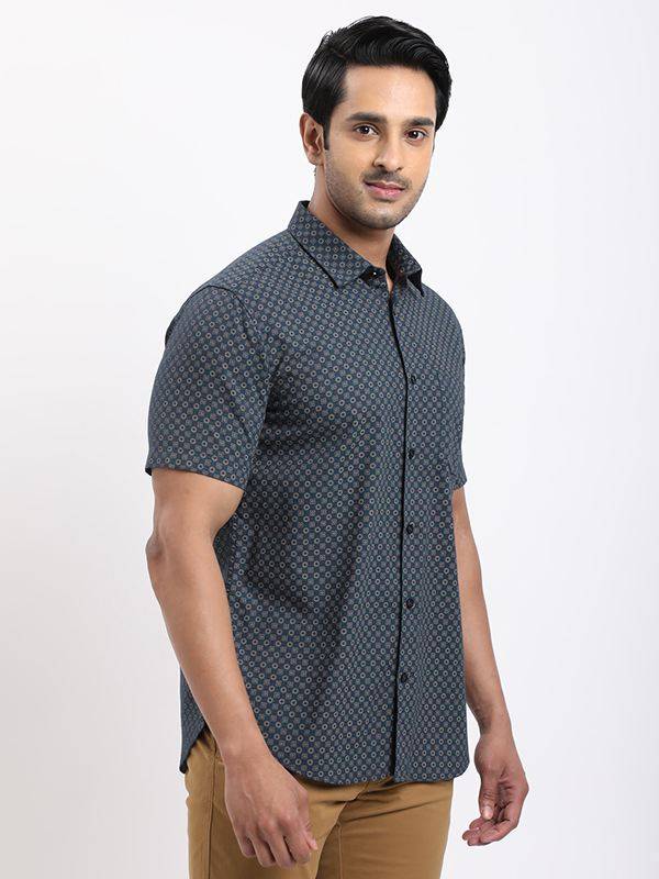 Men Printed Half Sleeve Cotton Shirt