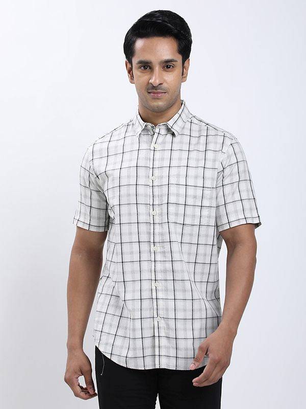 Men Checked Half Sleeve Cotton Blend Shirt