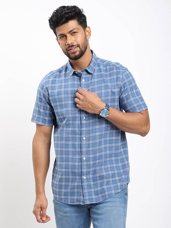 Men Checked Half Sleeve Cotton Shirt