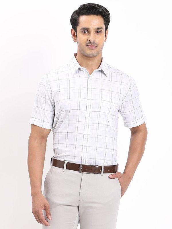 Men Checked Half Sleeve Cotton Shirt