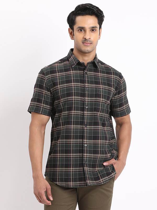 Men Checked Half Sleeve Cotton Shirt