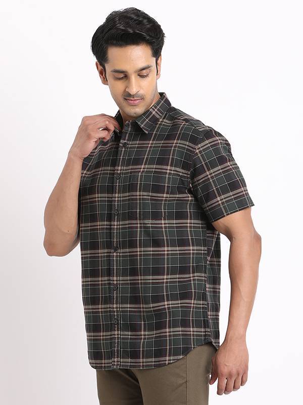Men Checked Half Sleeve Cotton Shirt