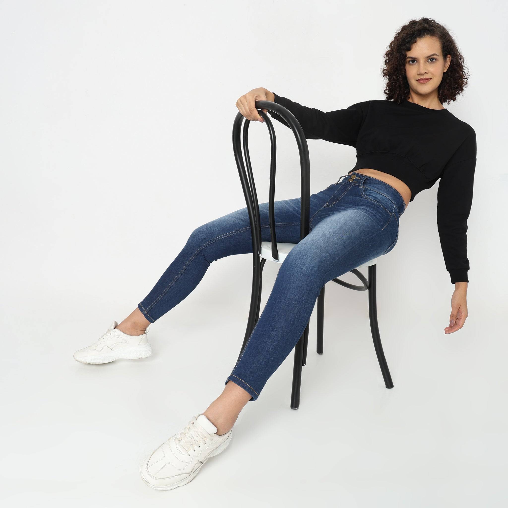 Crop Solid Essential Sweatshirt