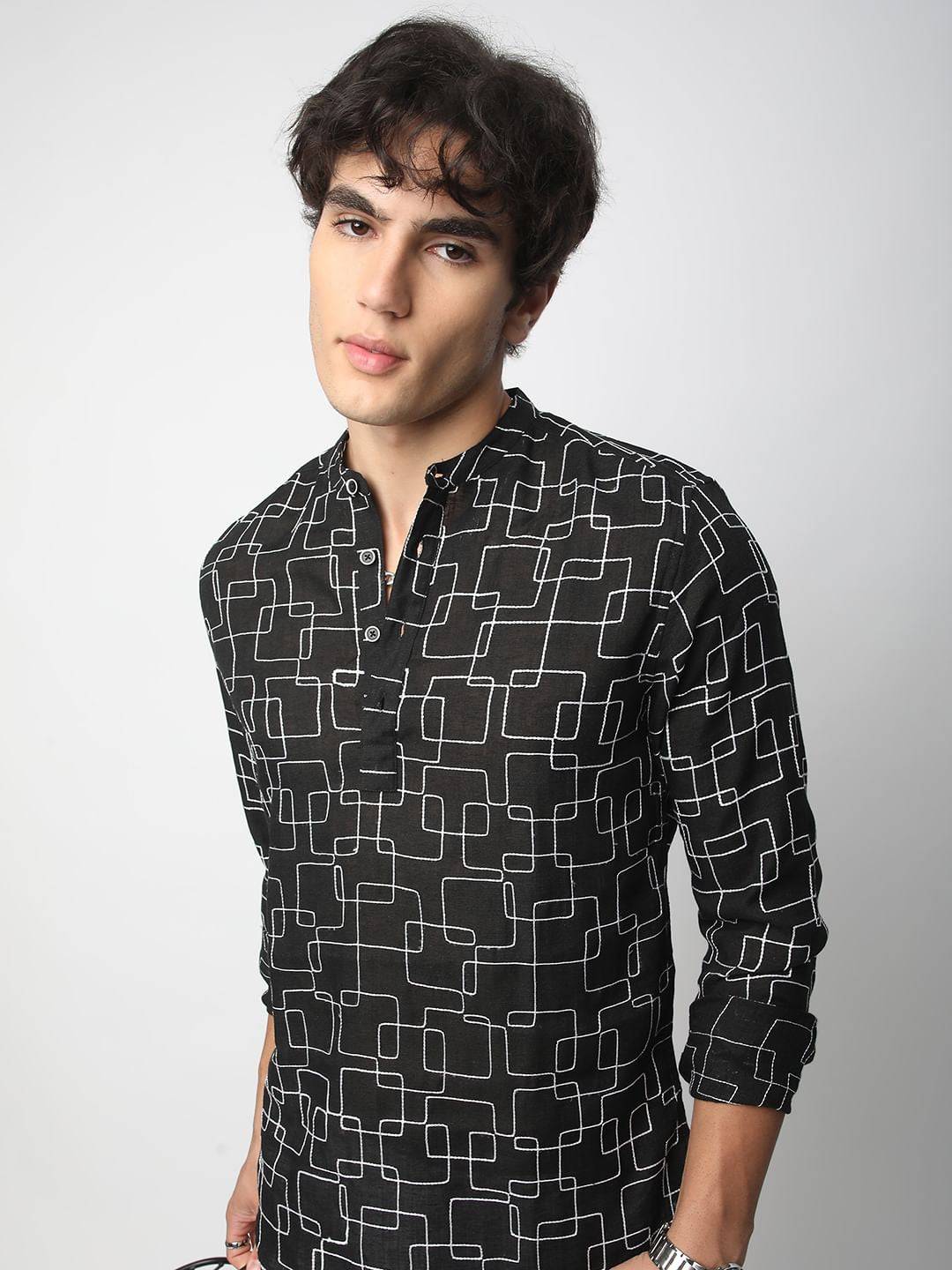 Black Maze Contrast Embroidered Kurta Buy only at ₹524
