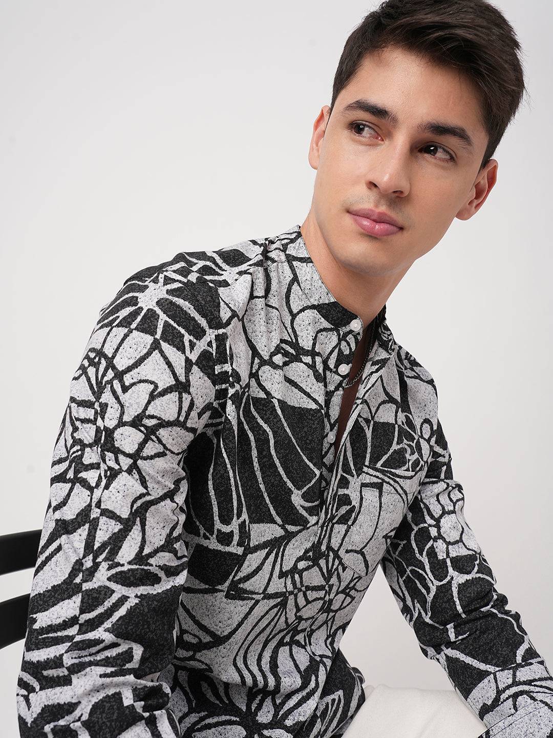 Obsidian Black Abstract Printed Kurta Buy only at ₹524