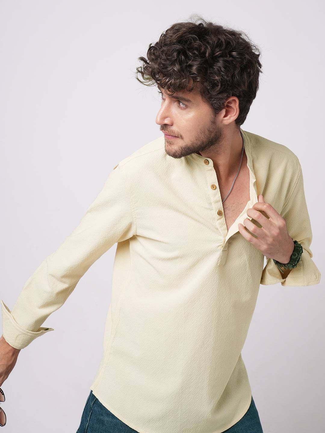 Cream Velisca Textured Kurta Buy only at ₹699