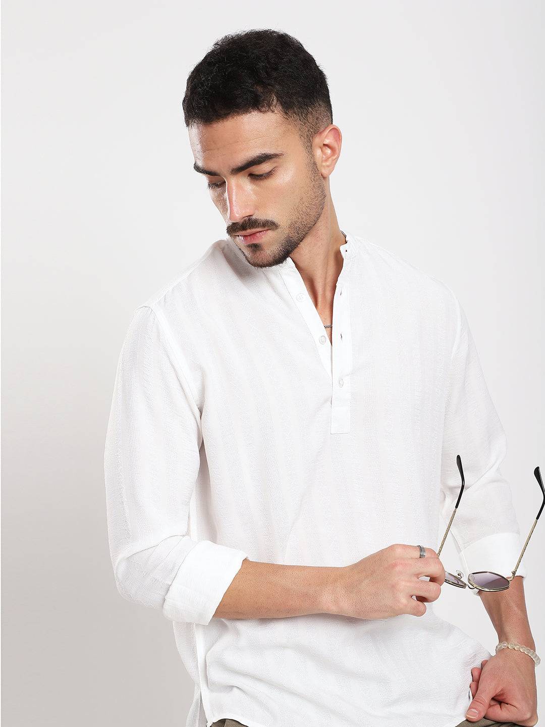 White Minimalist Jacquard Striped Kurta Buy only at ₹759