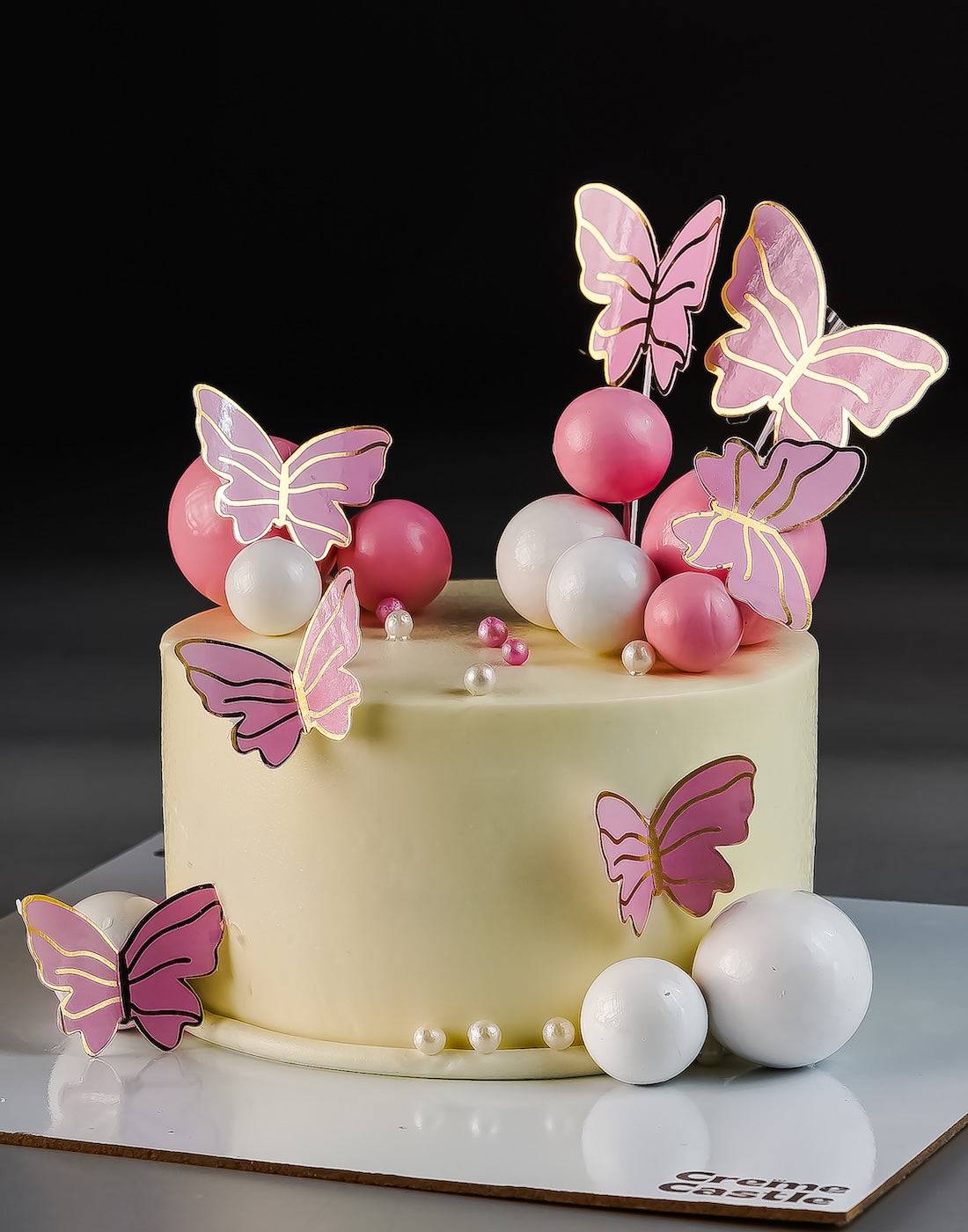 Classic Gold and hearts Cake