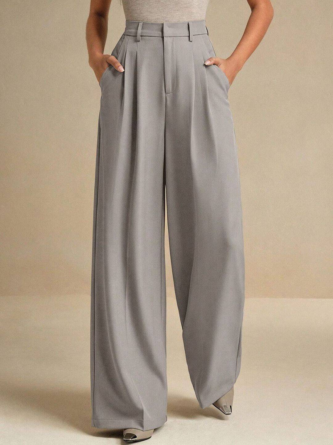 Kotty Women Relaxed Fit High-Rise Regular Trousers