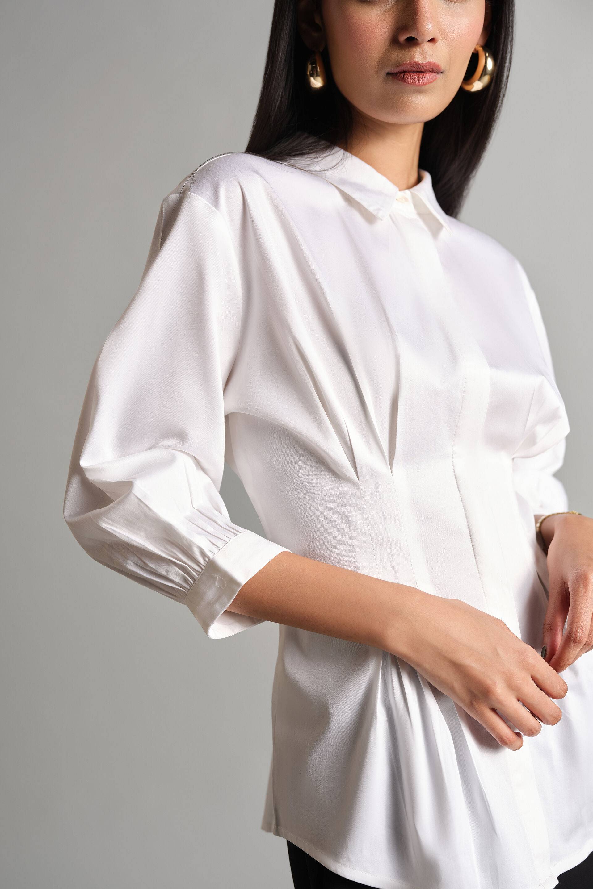 Summer Cinch Shirt Buy at ₹2052