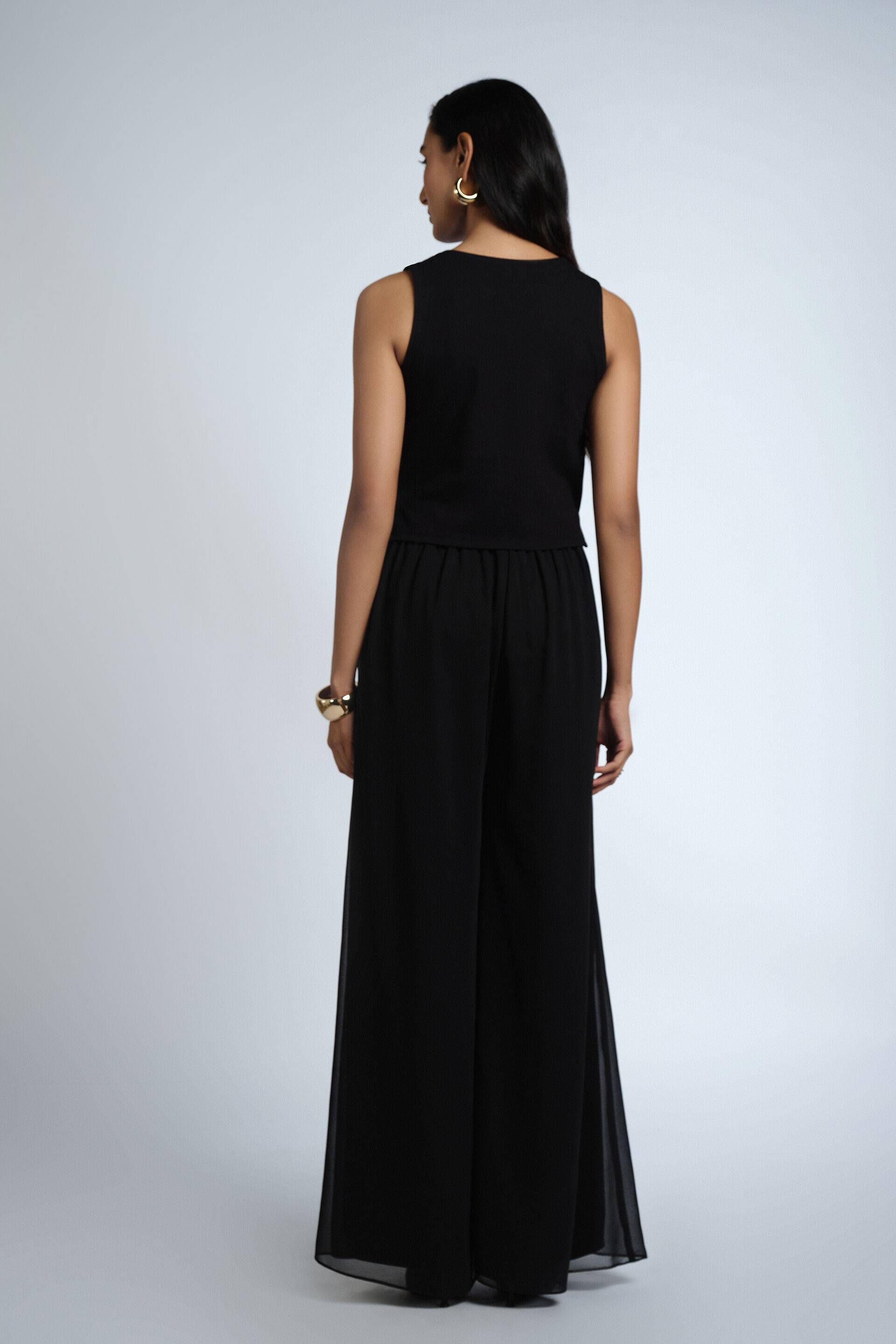 Black Ease Top Buy at ₹1205