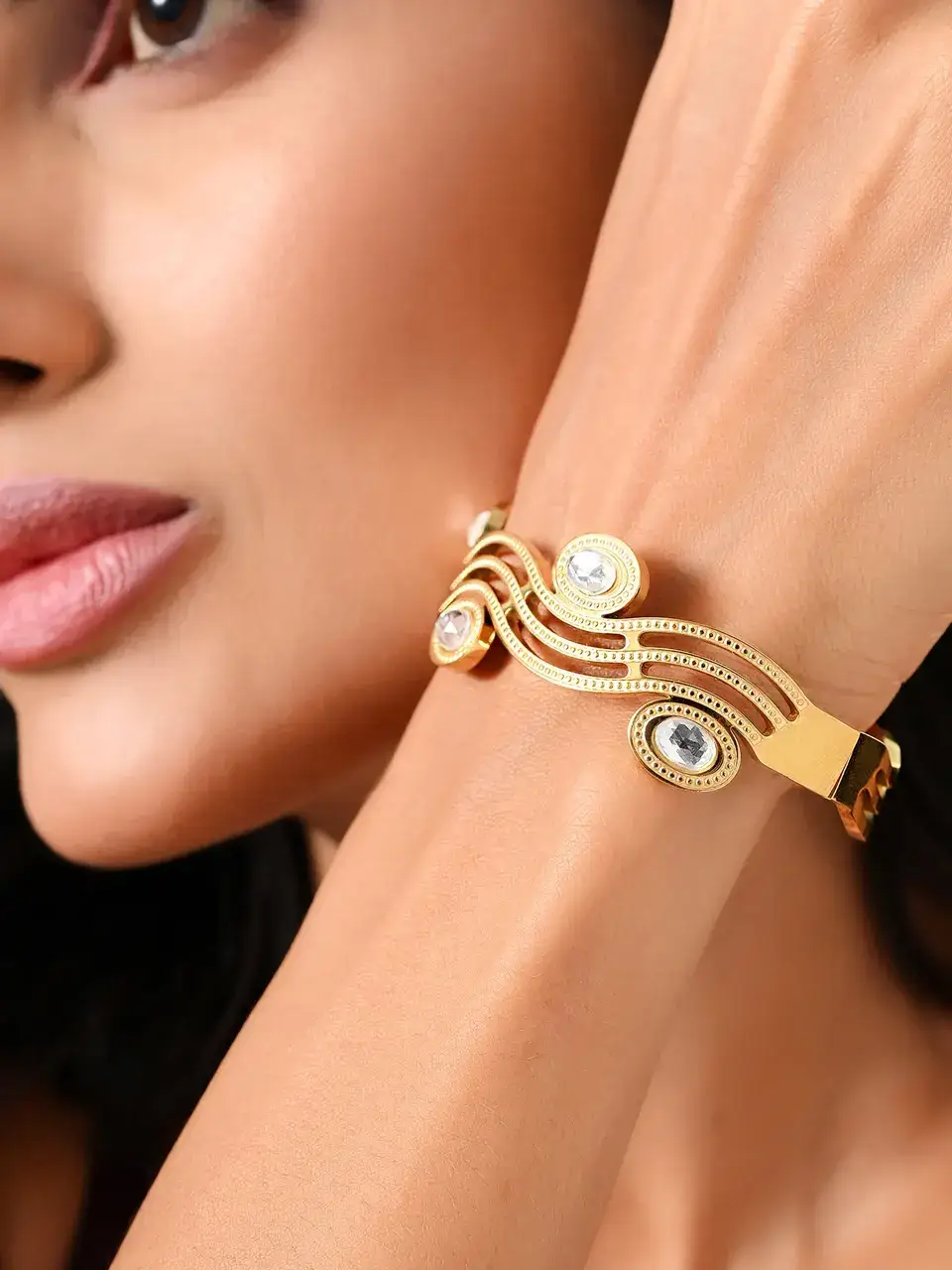 Sayda Jewels Luxe Wave Halo Bracelet Buy at ₹510