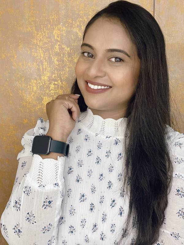 Sneha Bahekar Makeup and Nail Artist