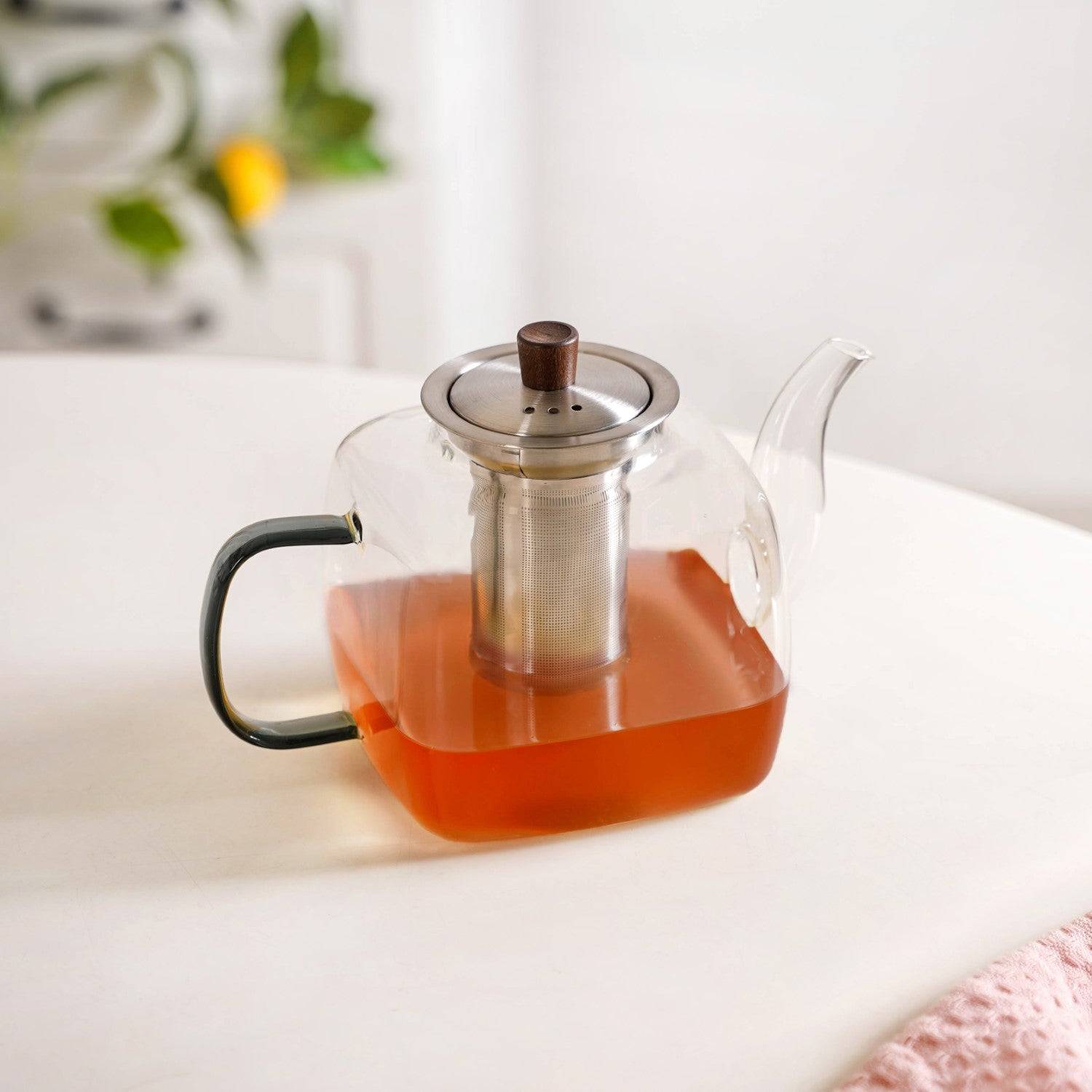 Square Glass Teapot With Black Tinted Handle 1250ml