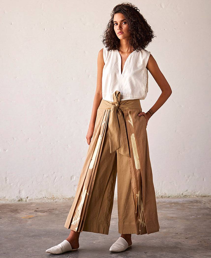 Sun Baked Trousers - color variant: Tan