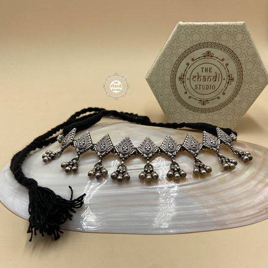 Noor Ghungroo Spade Choker