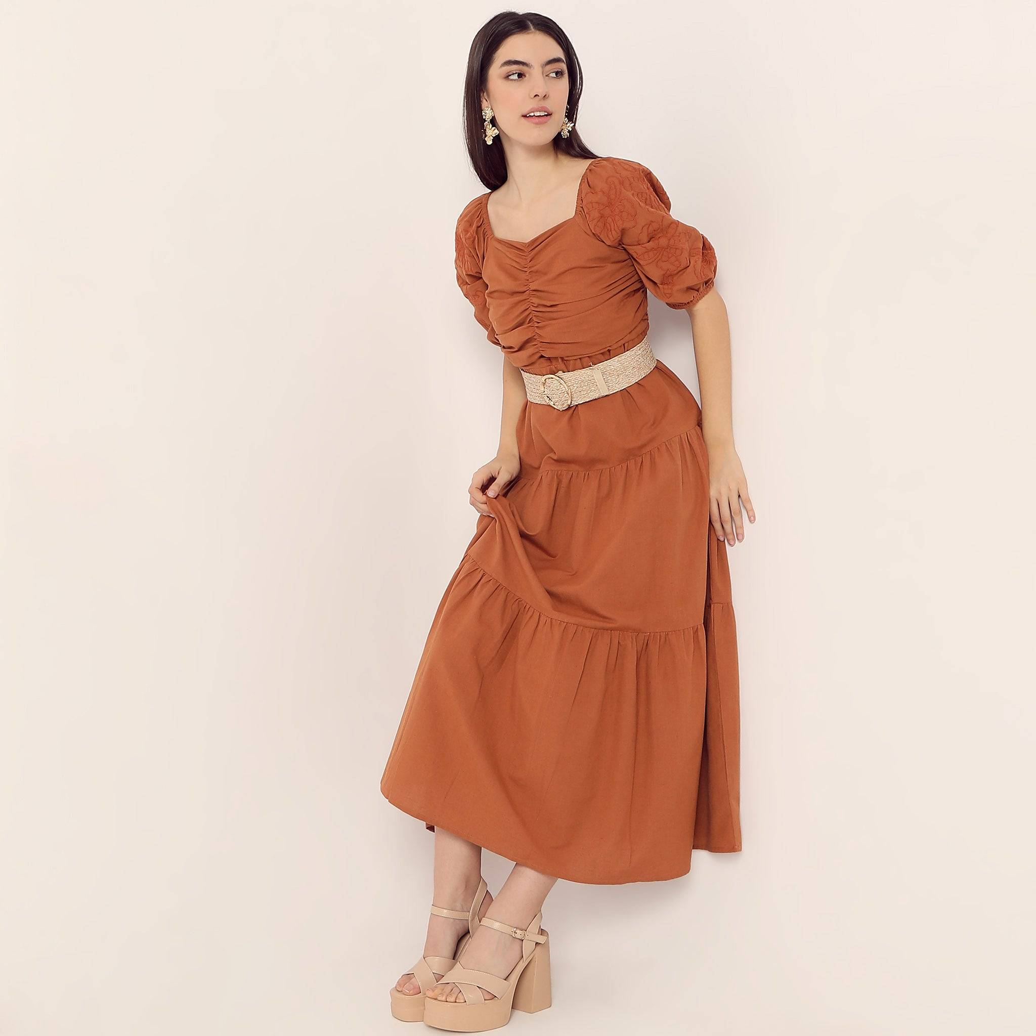 Flare Fit Embriodered Sweet Heart Neck Short Sleeve Dress