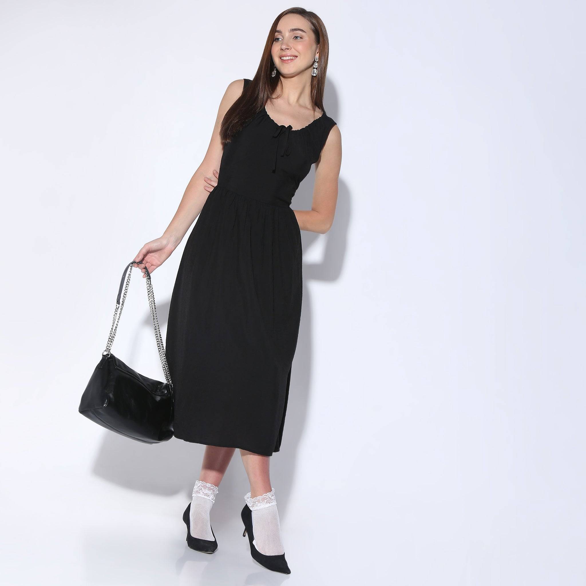 Calf Length U-Neck Sleeveless Dress