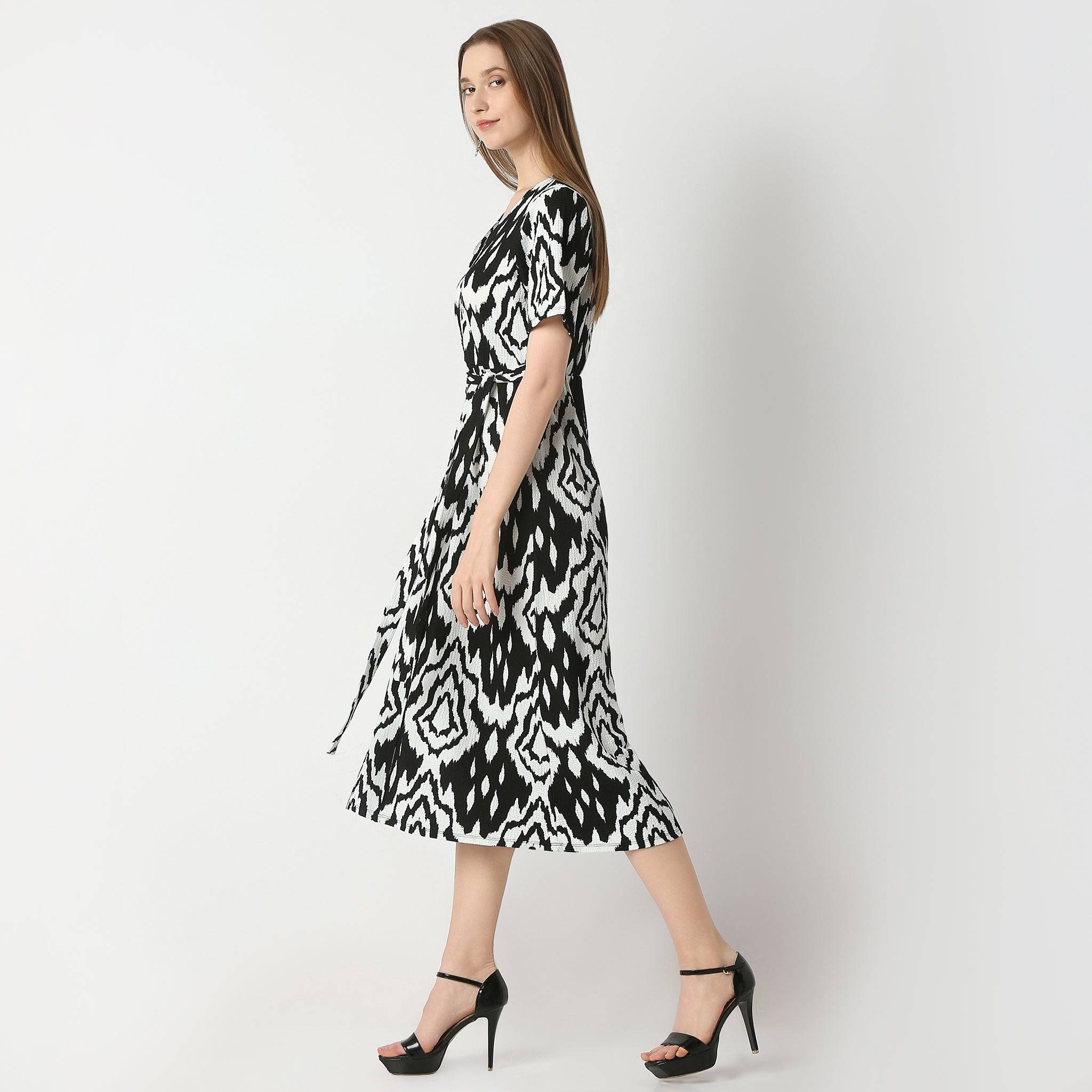 Printed Calf Length V-Neck Short Sleeve Dress