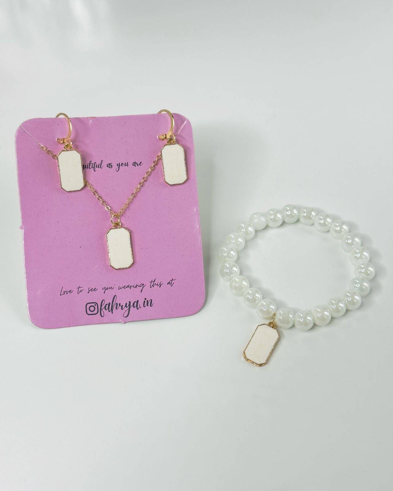 Bloc Pendnat Set & Bracelet buy only at ₹249