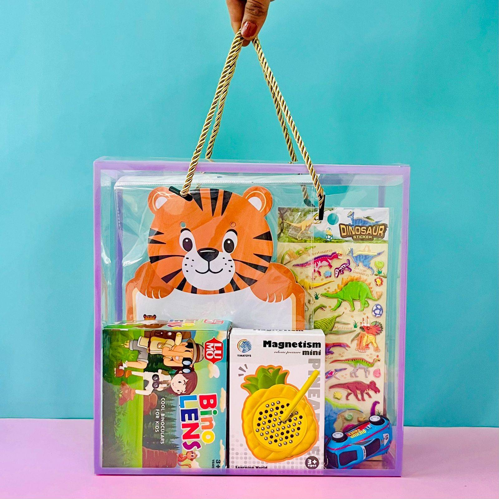 Roar n Explore Hamper Box Buy @ ₹599