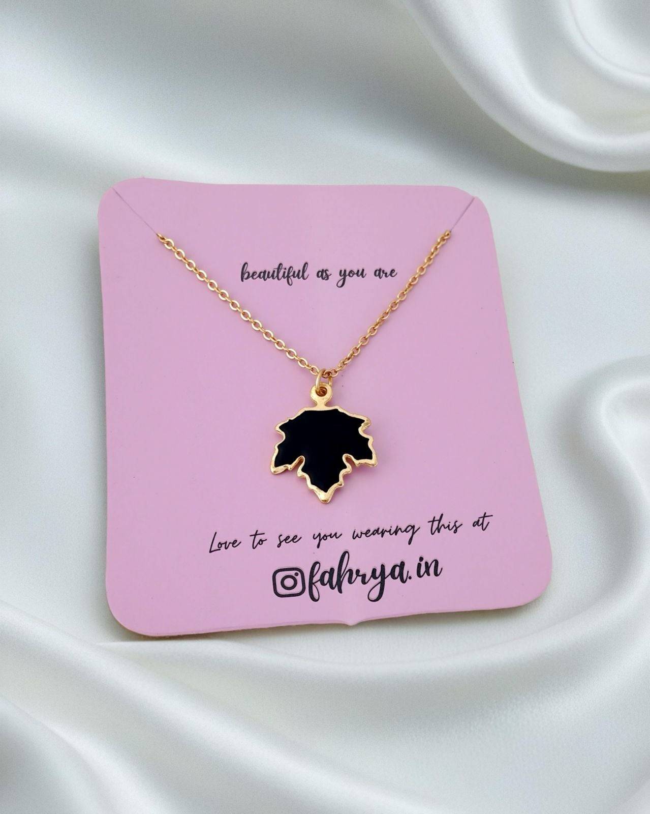 Leaf Set-Black buy only at ₹149