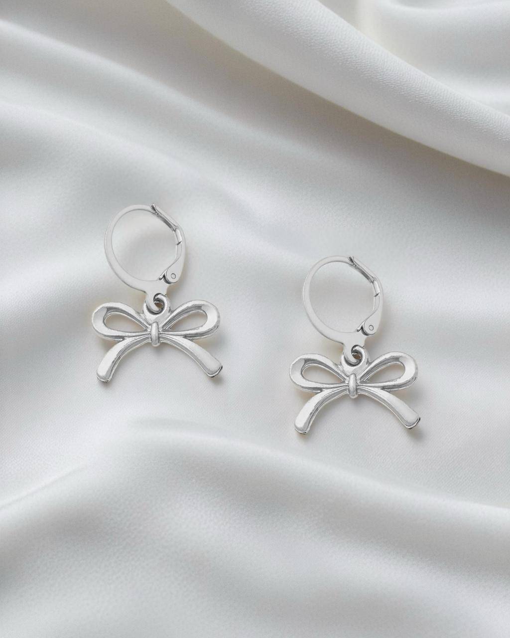Bow Earrings buy only at ₹99