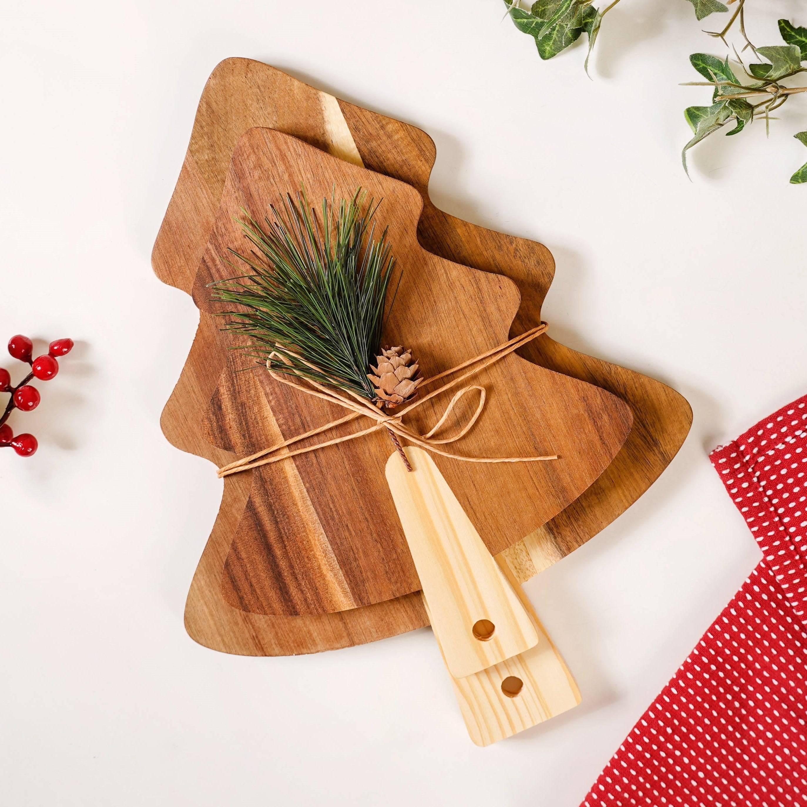 Wooden Tree Platter With Pinecone Embellishment Set Of 2 buy only at ₹1350
