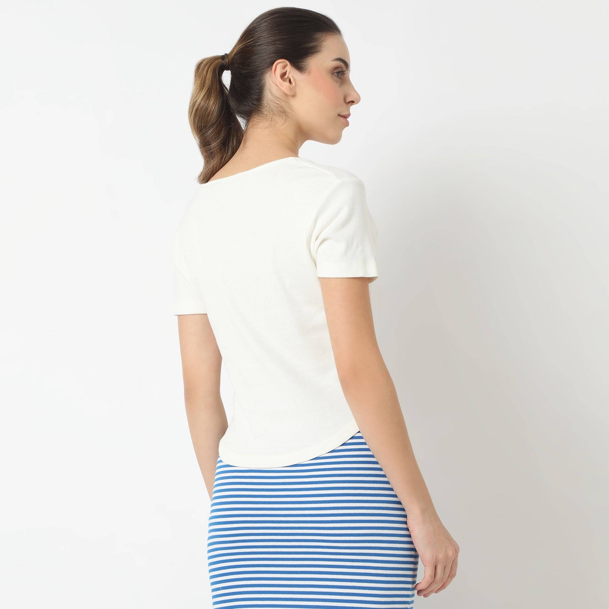 Slim Fit Short Sleeve Solid Betty Essential T-Shirt