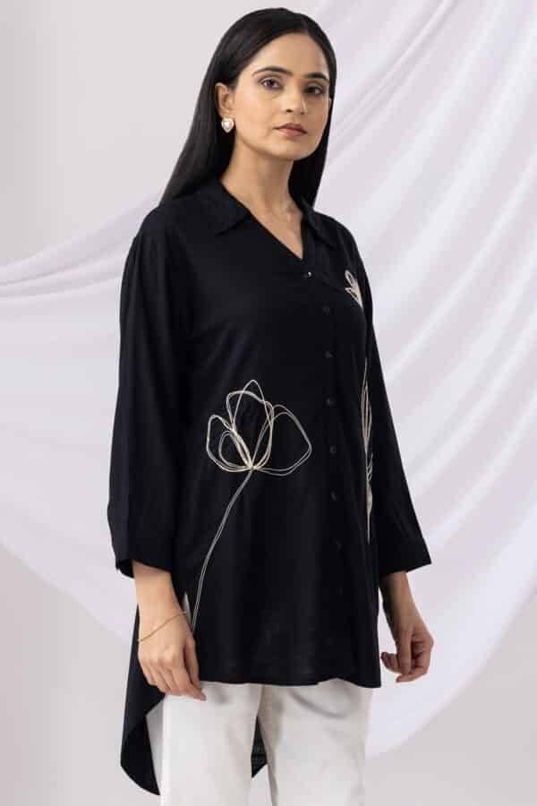 Black Embroidered Rayon Slub Tunic with Collared Neck & 3/4th Sleeves