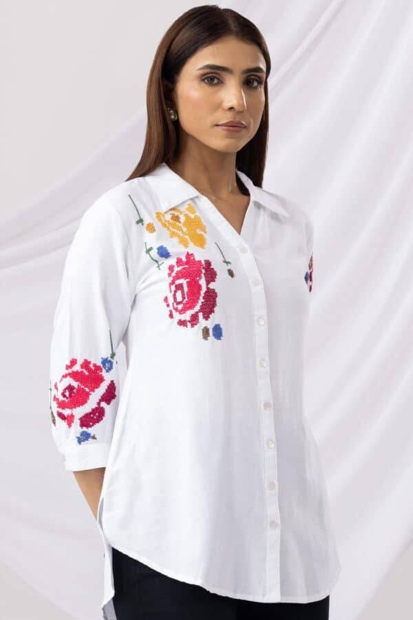 White Embroidered Viscose Tunic with Collar & 3/4th Sleeves