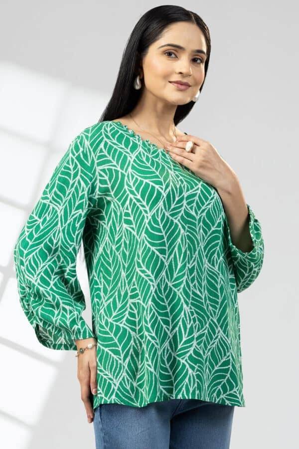 Green Printed Rayon Crepe Casual Top with V-Neck