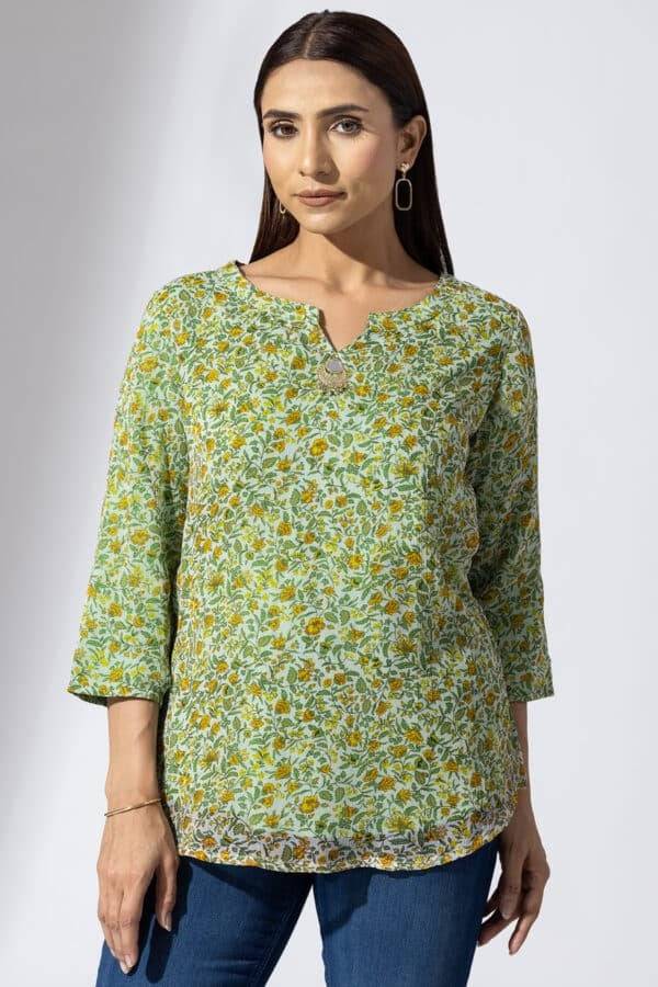 Green Printed Casual Top with Round Neck