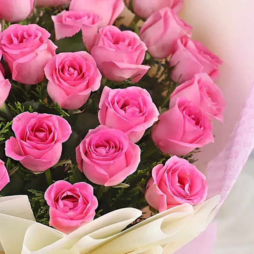 Adorable Aura Roses Bouquet
