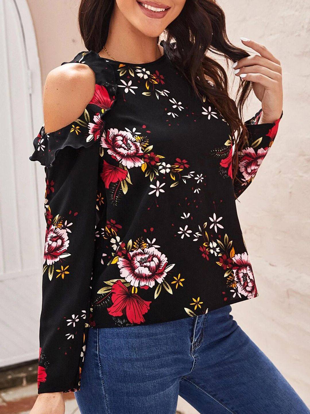 Kotty Women Black & White Floral Print Crepe Top