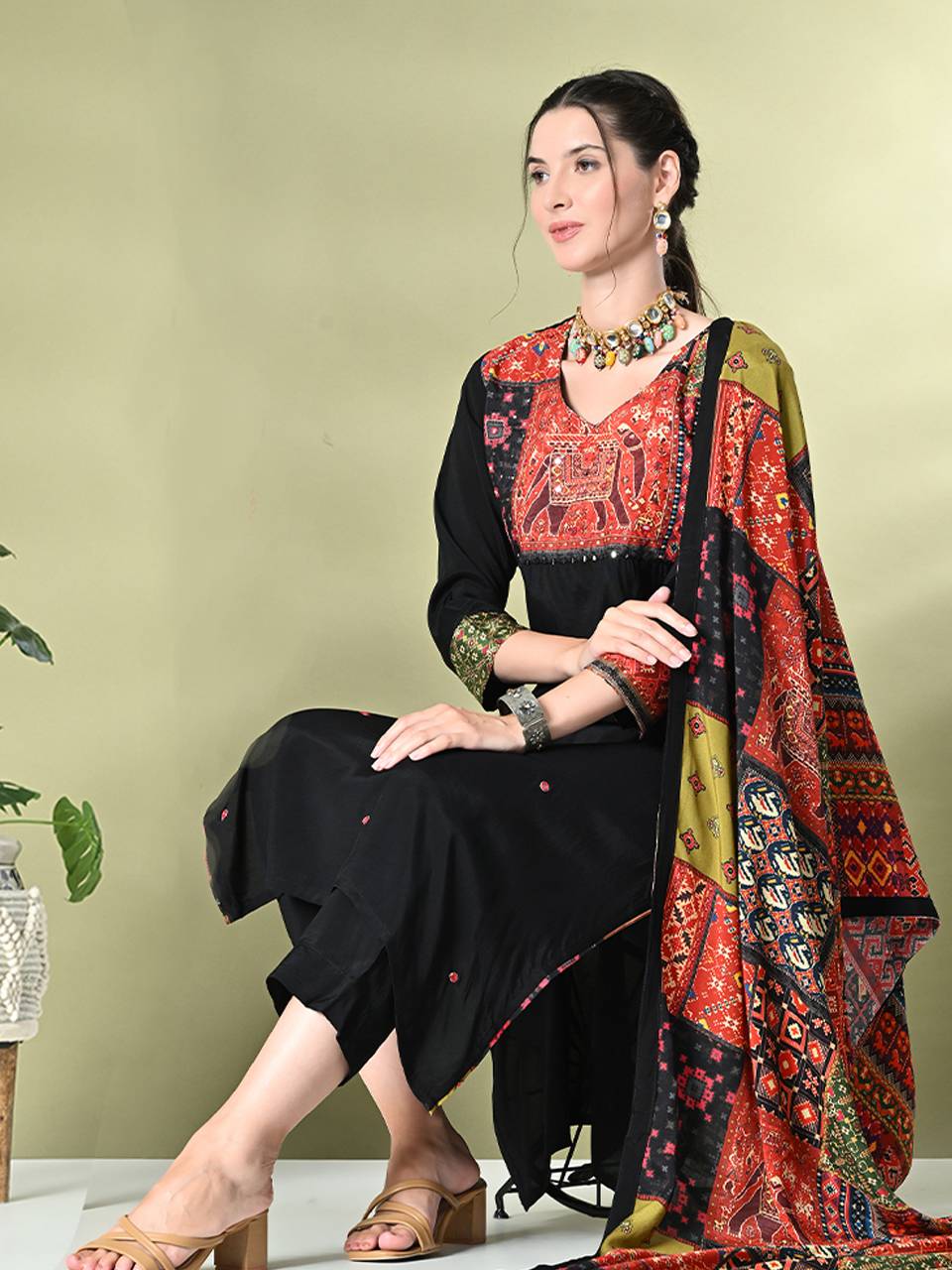 Faeezah Black Chanderi Silk Straight Suit Buy @ ₹2800