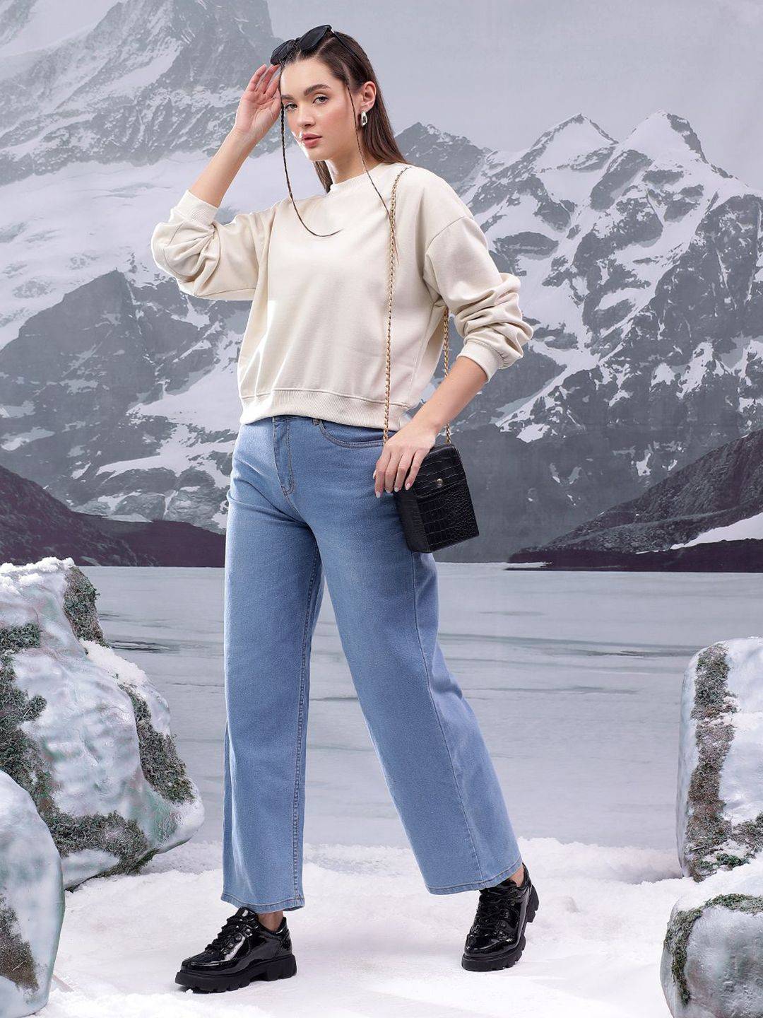 Kotty Women Round Neck Pullover Sweatshirt