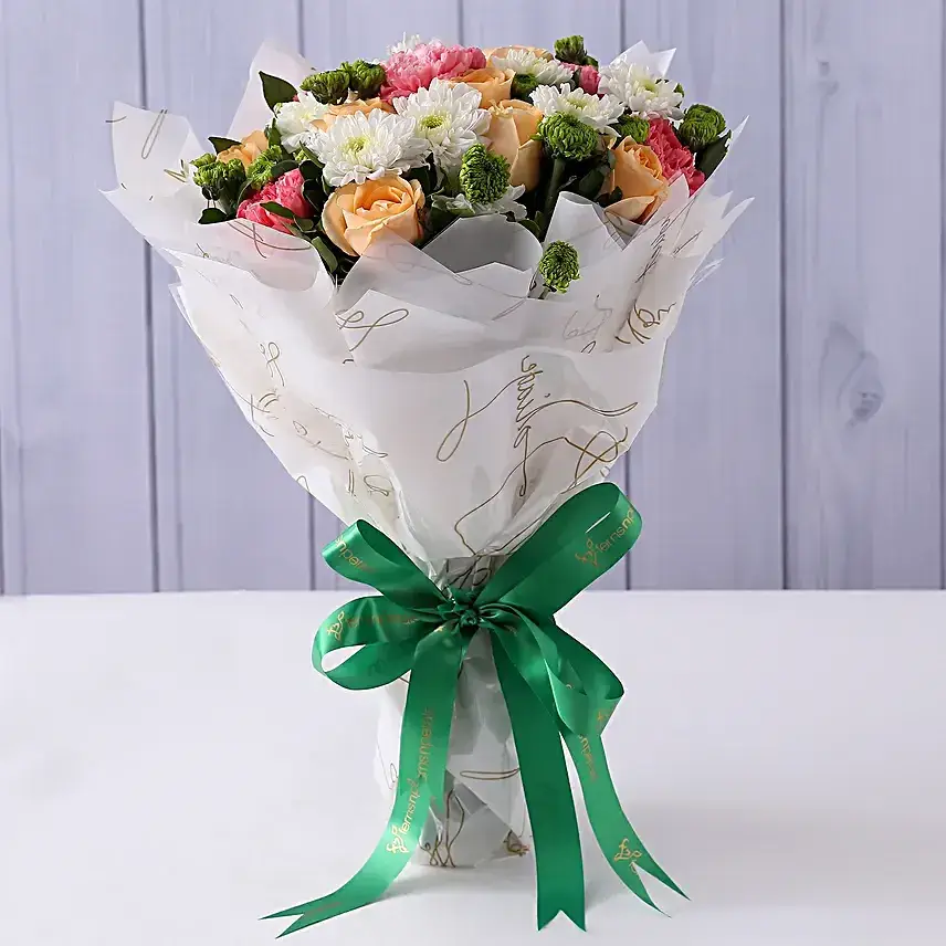Beautiful Roses & Chrysanthemums Bouquet