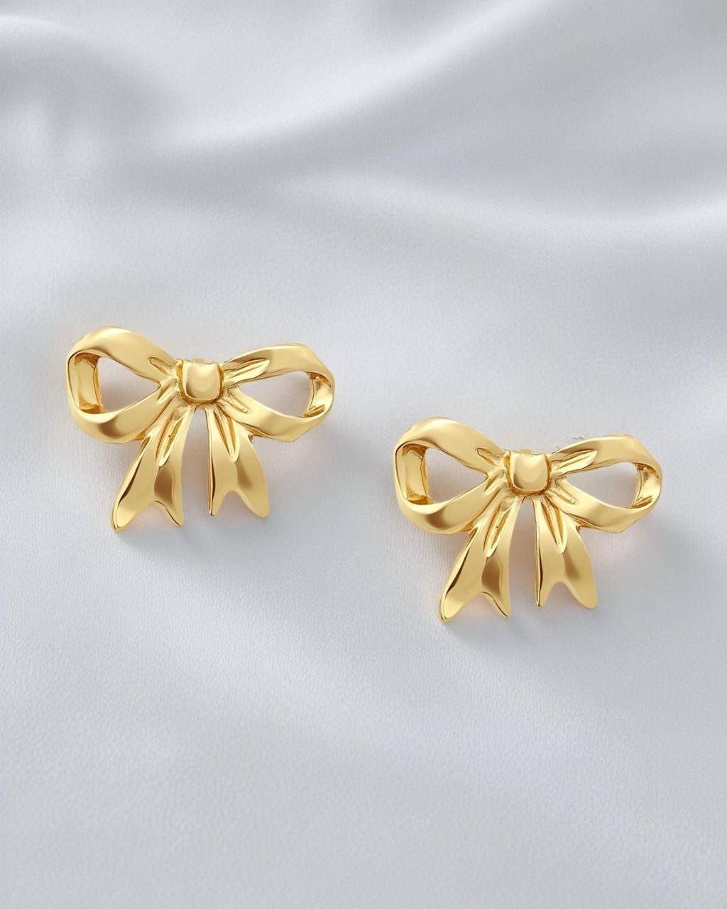 Bow Earrings buy only at ₹139