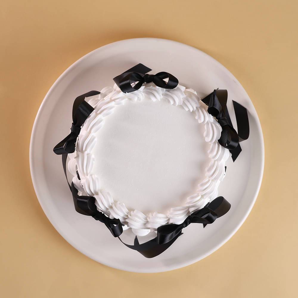 Black N White Ribbon Cake