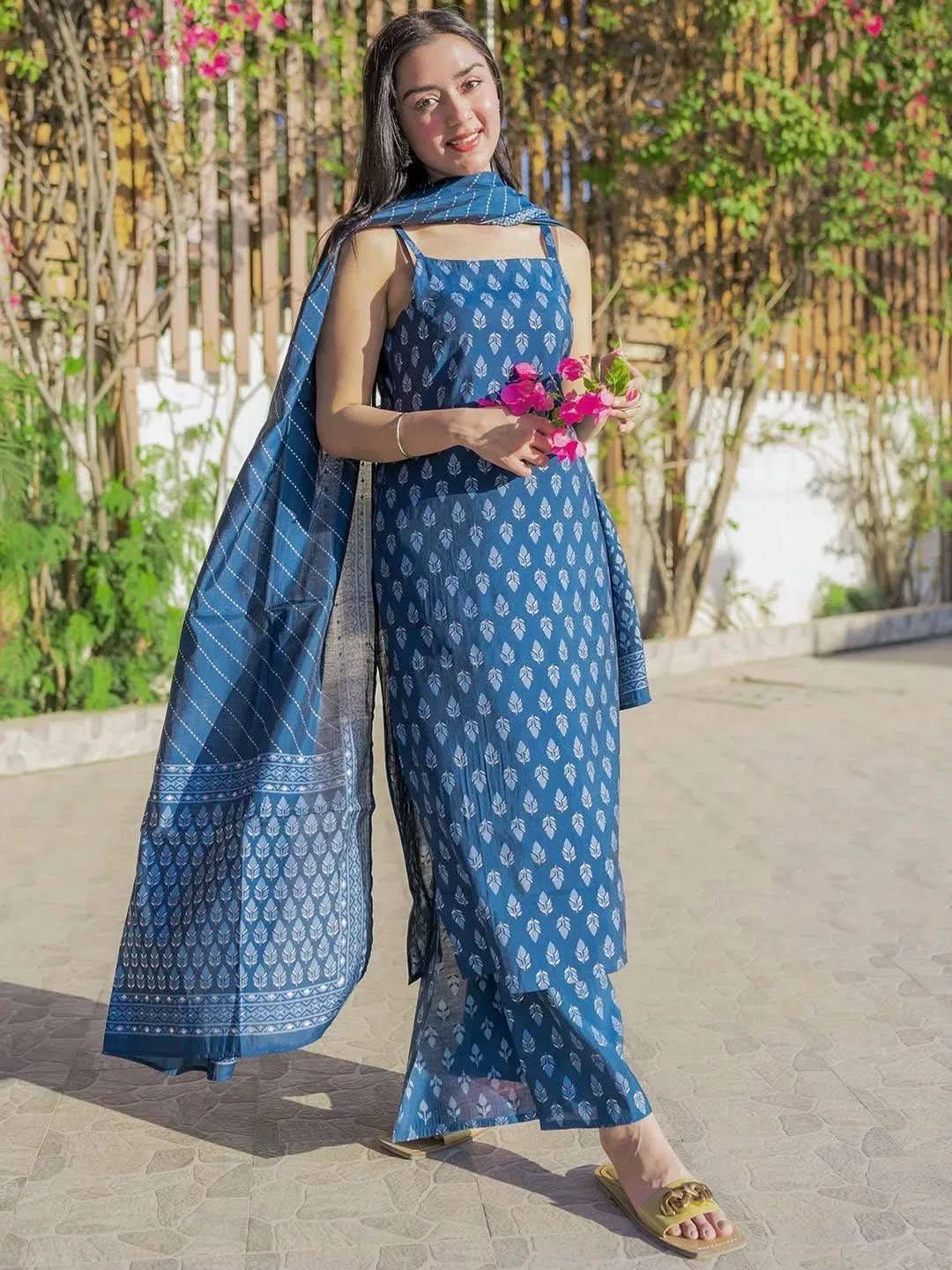 Blue Printed Silk Blend Straight Kurta ... Buy only at ₹3999