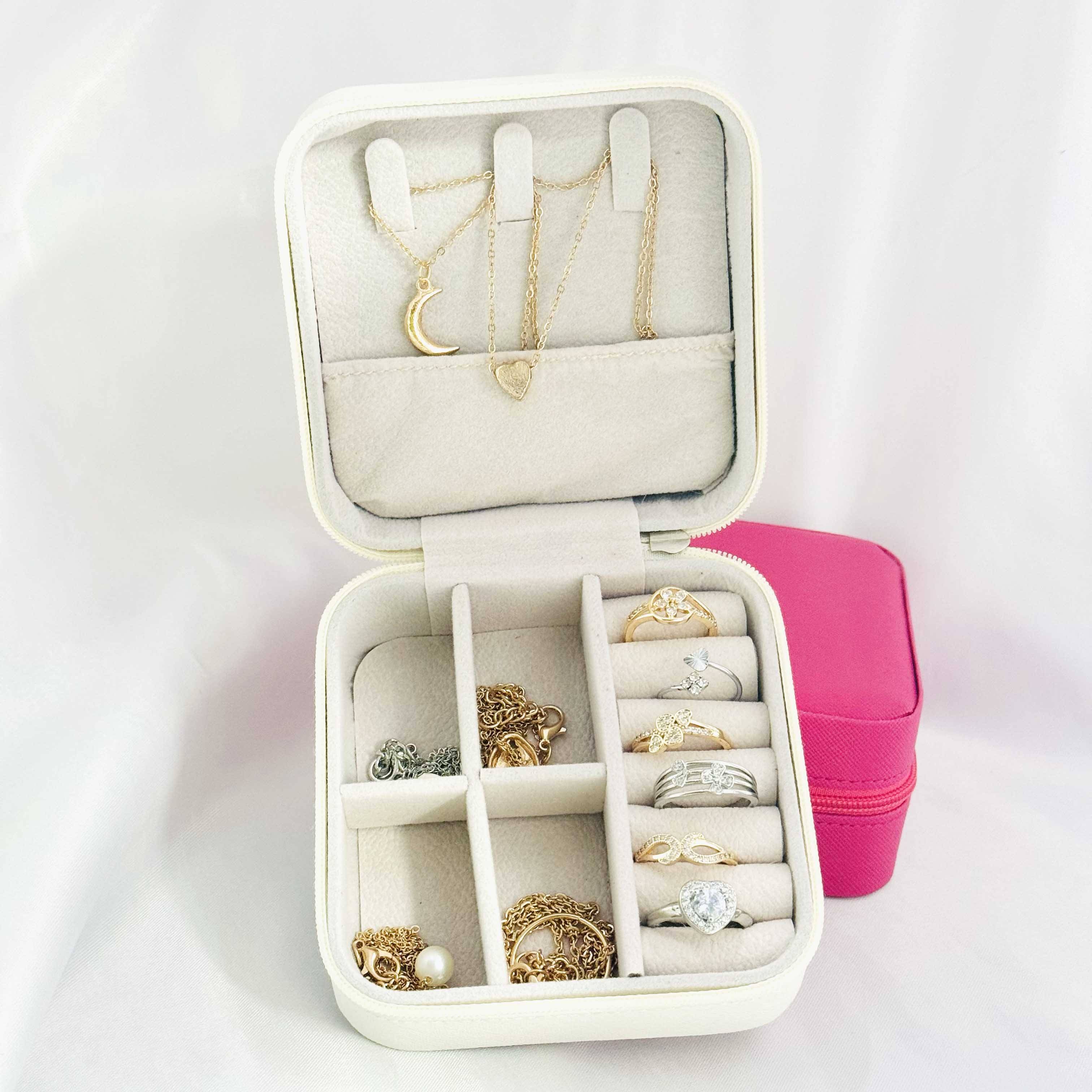 Jewelry Box buy only at ₹299