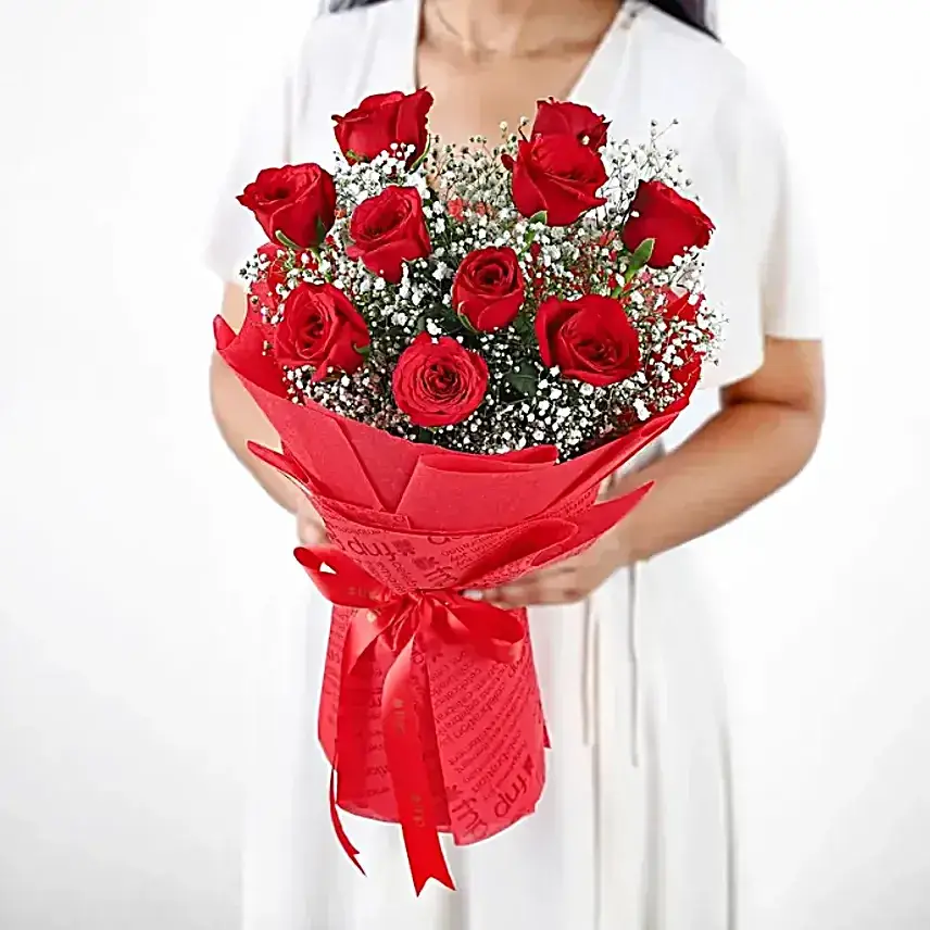 Butterscotch Bento Cake N Crimson Rose Bouquet