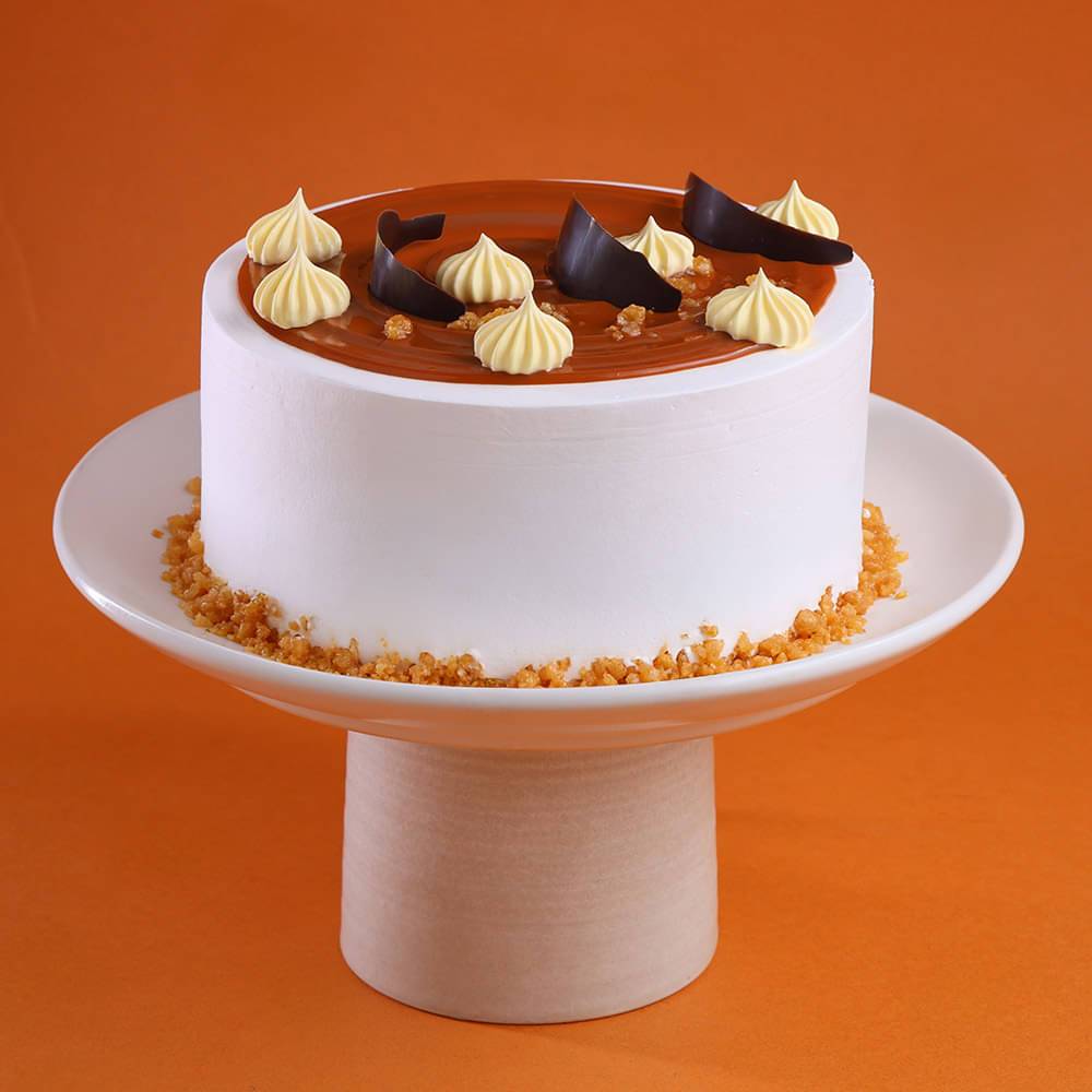 Caramel Crunch Butterscotch Cake