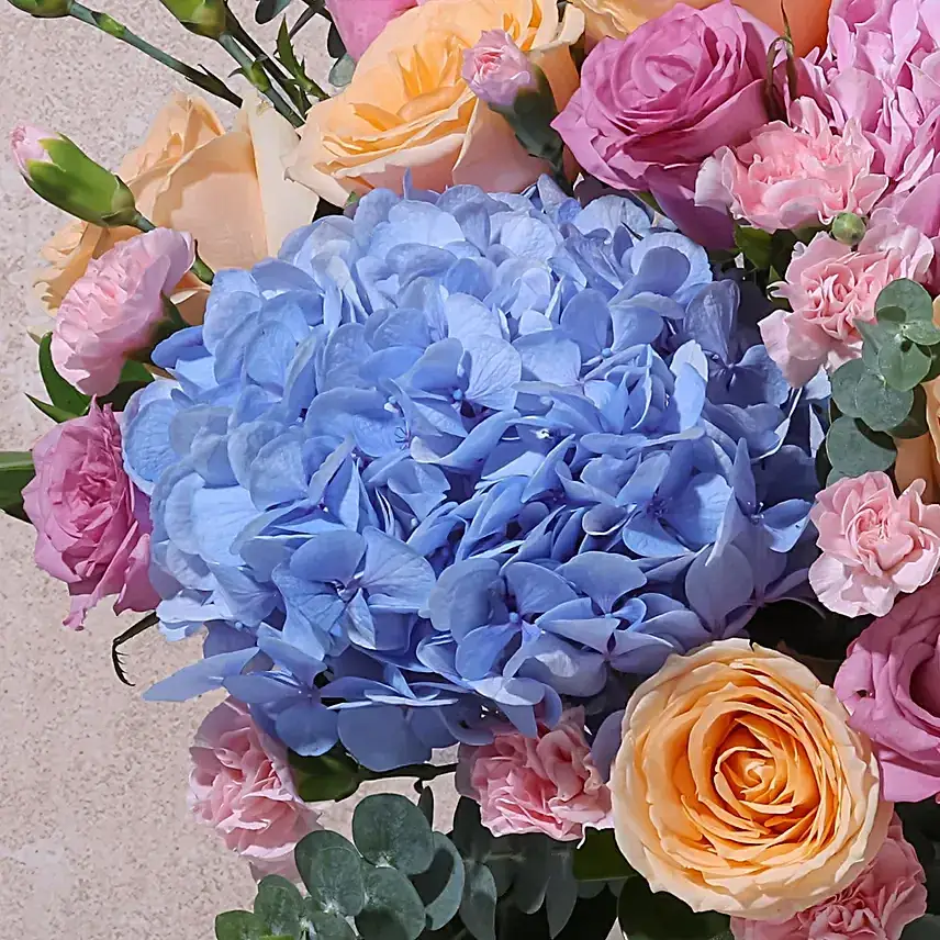Charming Floral Mix Bouquet in Glass Vase