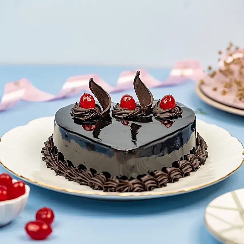 Chocolate Truffle Heart Cake Half Kg
