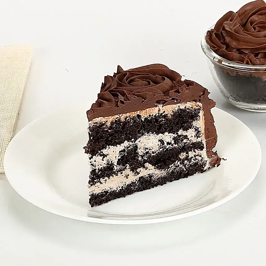 Chocolaty Rose Cake Half kg