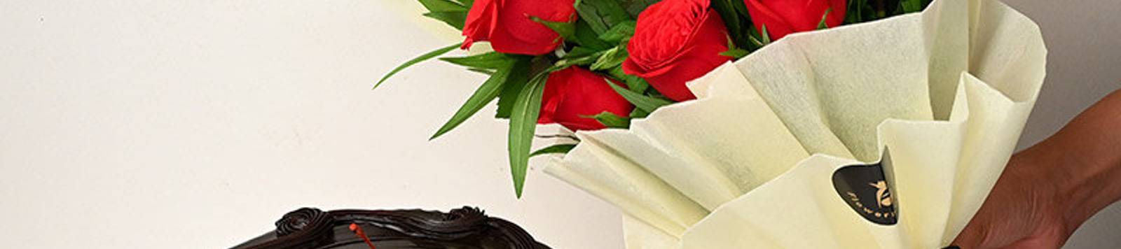 Crimson Roses N Cake Duo