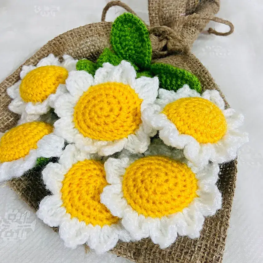 Daisy Crochet Bouquet